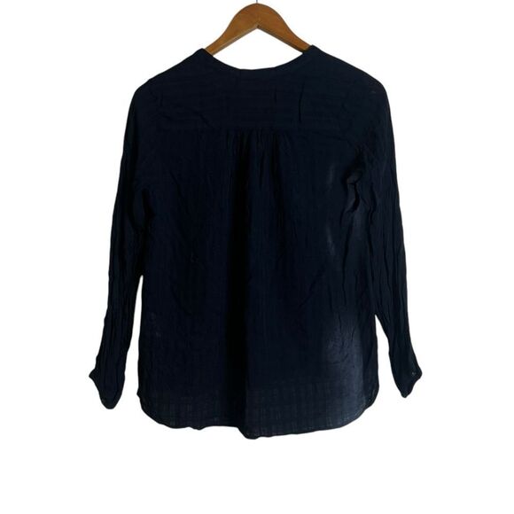 3 for $30! Gap Women's Navy V-Neck Top - Picture 6 of 8
